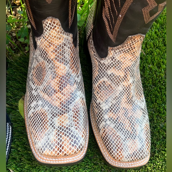 Authentic leather boot - Picture 2 of 4